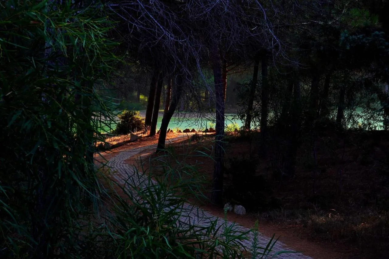 Is Arenas Private Golf Foresterie - Unlimited Golf Included Narbolia Guest house